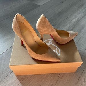 Christian Louboutin in Cappuccino Decoltish 100 Veau Velours